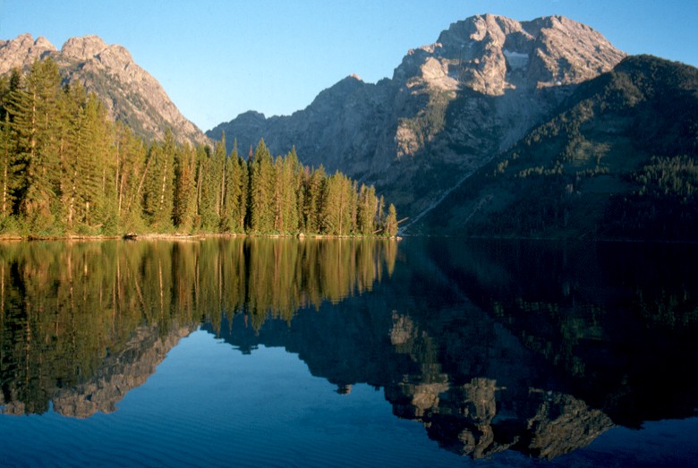 Leigh Lake and Mount Moran, Grand Teton National Park. Image via Wikimedia Commons.