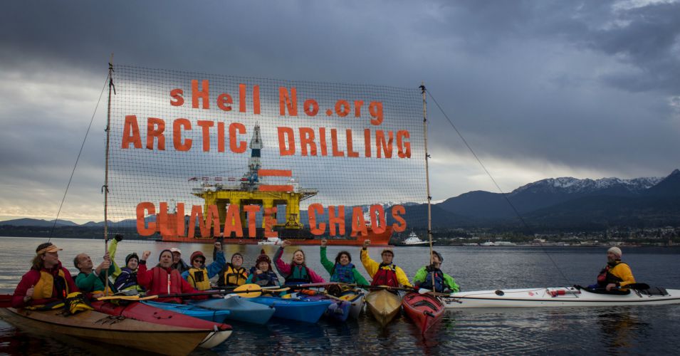 Activists in Seattle protest against Shell's Arctic drilling plans, which were formally approved on July 22, 2015. (Photo: Backbone Campaign/flickr/cc)