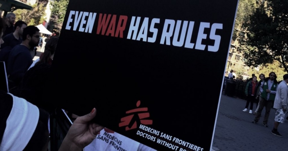 Doctors Without Borders/Médecins Sans Frontières (MSF)delivered over 540,000 signatures on Wednesday to the White House echoing the organization's call for an independent investigation. (Photo: MSF-USA/ Twitter)